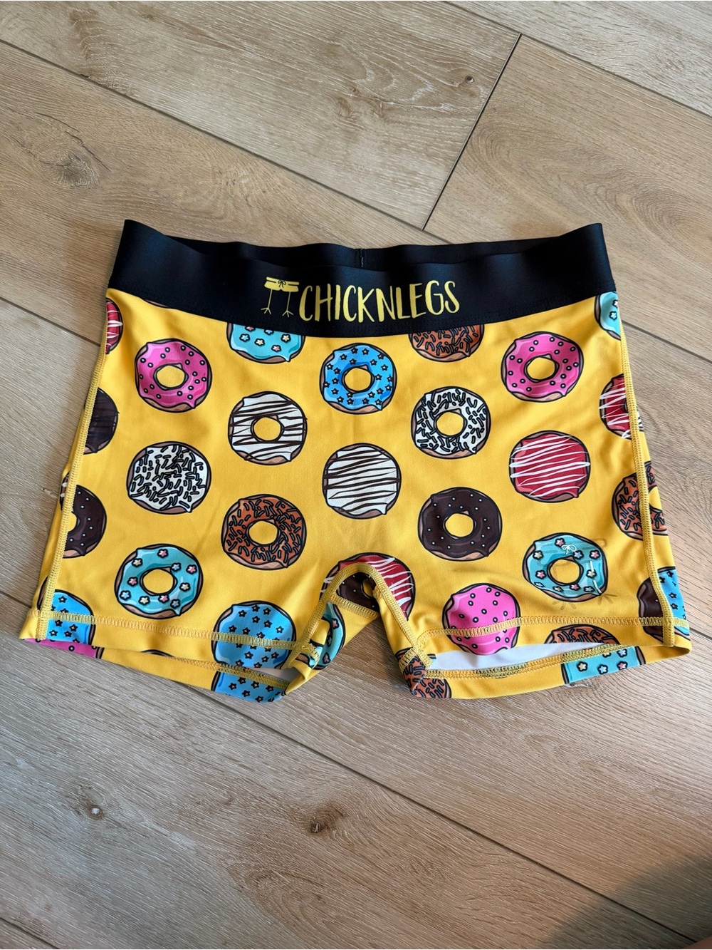 Women’s Salty Donuts 3” Race Compression Shorts